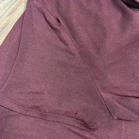 URBAN OUTFITTERS | Project Social T | Maroon Top - Picture 4 of 6